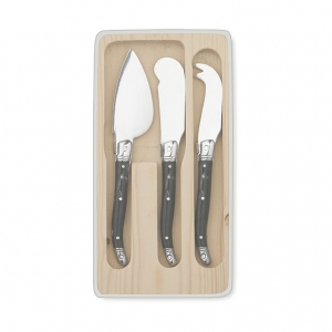 Cheese set with 3 different tools